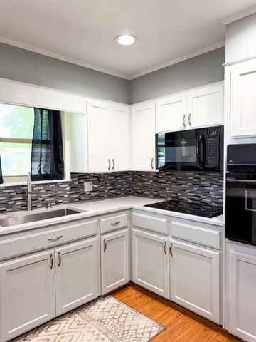 1104 Locust Street, Beebe, AR 72012