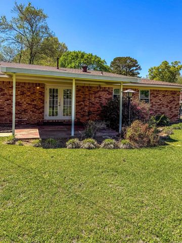 1104 Locust Street, Beebe, AR 72012