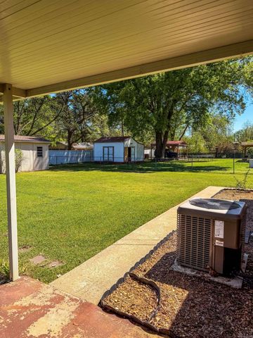 1104 Locust Street, Beebe, AR 72012