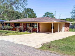 1104 Locust Street, Beebe, AR 72012