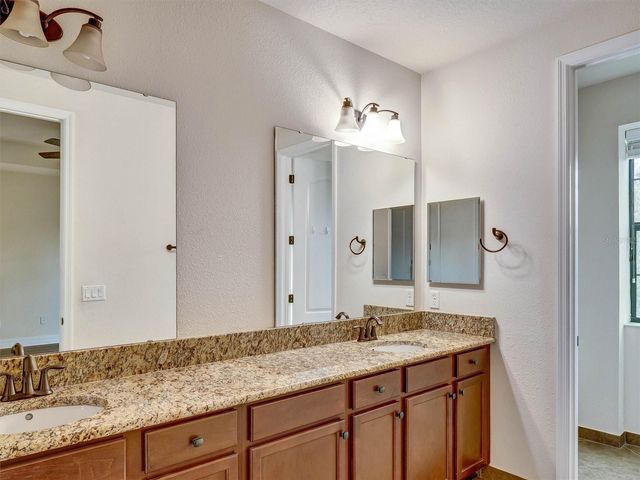 9986 EAGLE CREEK CENTER BOULEVARD, Orlando, FL 32832
