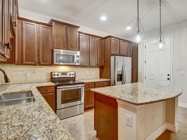 9986 EAGLE CREEK CENTER BOULEVARD, Orlando, FL 32832