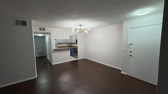 1125 Pleasant Run Drive 806, Wheeling, IL 60090