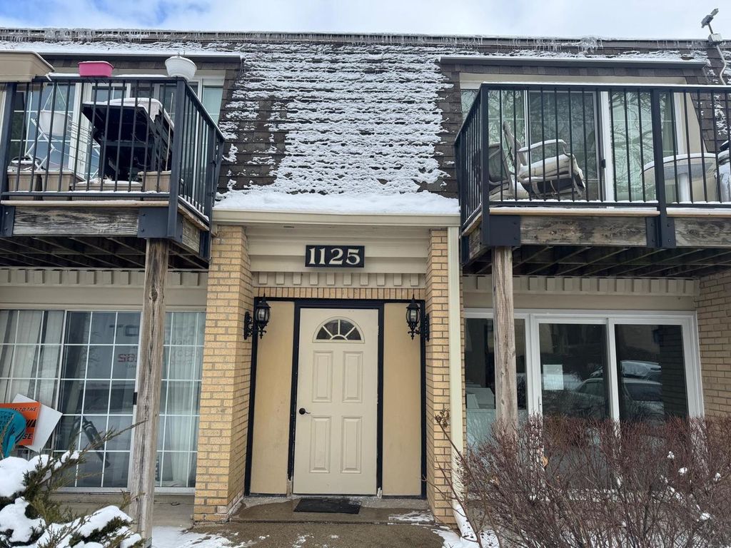 1125 Pleasant Run Drive 806, Wheeling, IL 60090