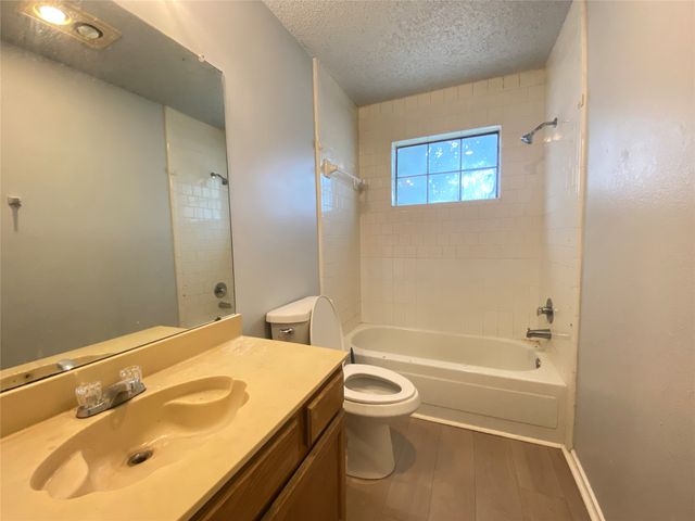 6101 Meadowside Trail, Arlington, TX 76017