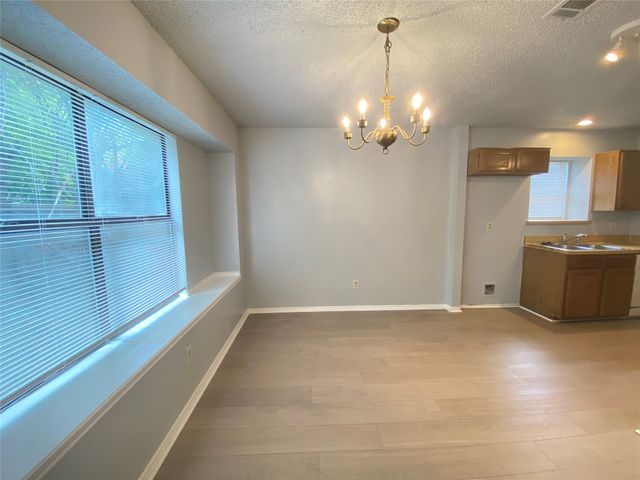 6101 Meadowside Trail, Arlington, TX 76017