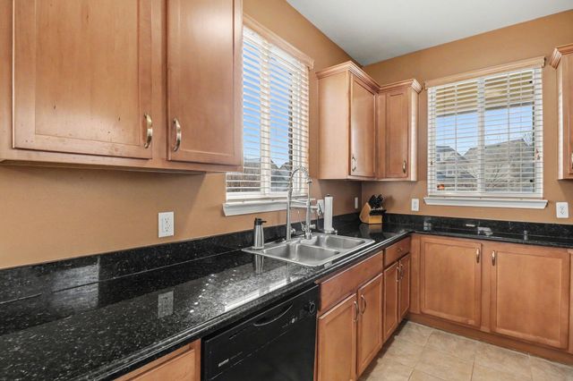 28294 Cottage Lane, New Hudson, MI 48165