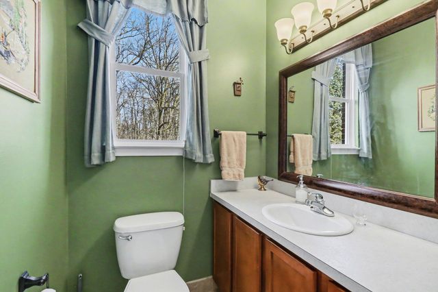 28294 Cottage Lane, New Hudson, MI 48165