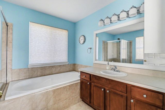 28294 Cottage Lane, New Hudson, MI 48165