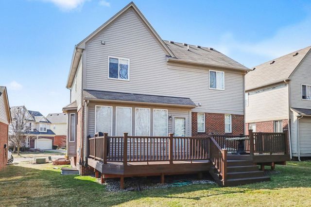 28294 Cottage Lane, New Hudson, MI 48165