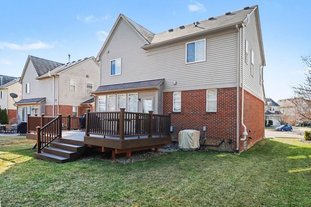 28294 Cottage Lane, New Hudson, MI 48165