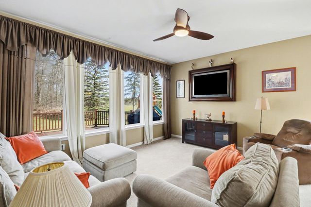 28294 Cottage Lane, New Hudson, MI 48165