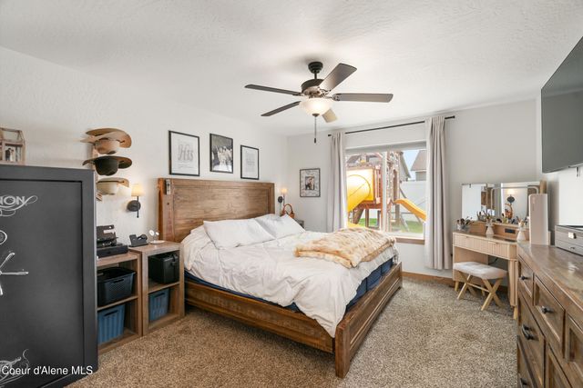 8624 W Ferguson Ln, Rathdrum, ID 83858