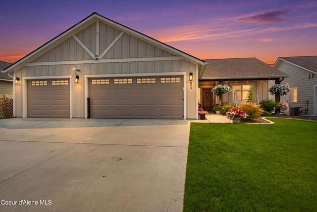 8624 W Ferguson Ln, Rathdrum, ID 83858