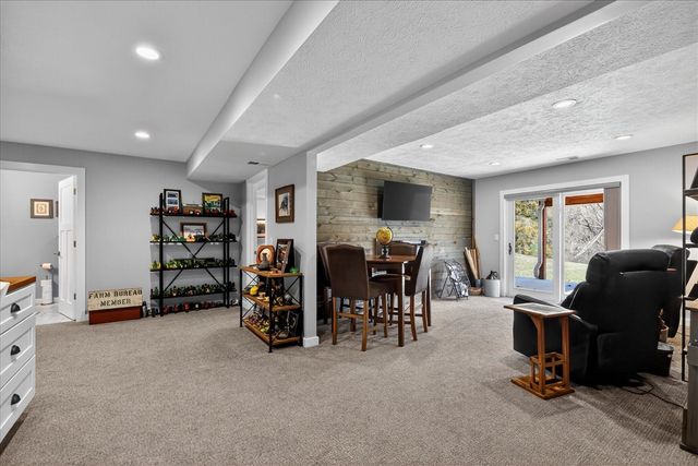 1956 Aspen Valley Lane, Ionia, MI 48846