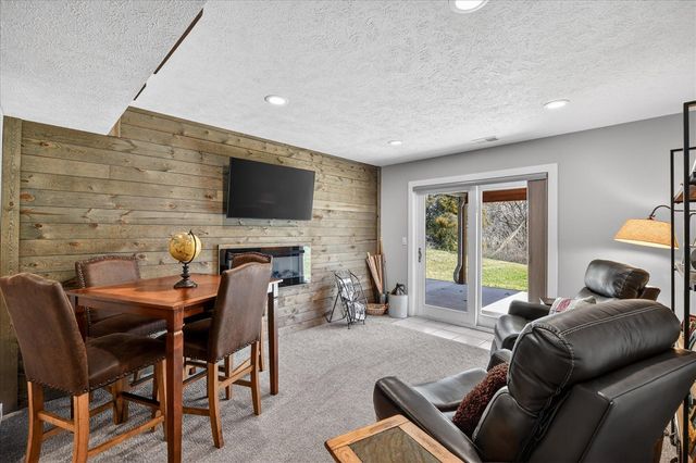 1956 Aspen Valley Lane, Ionia, MI 48846