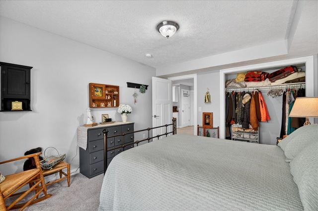 1956 Aspen Valley Lane, Ionia, MI 48846