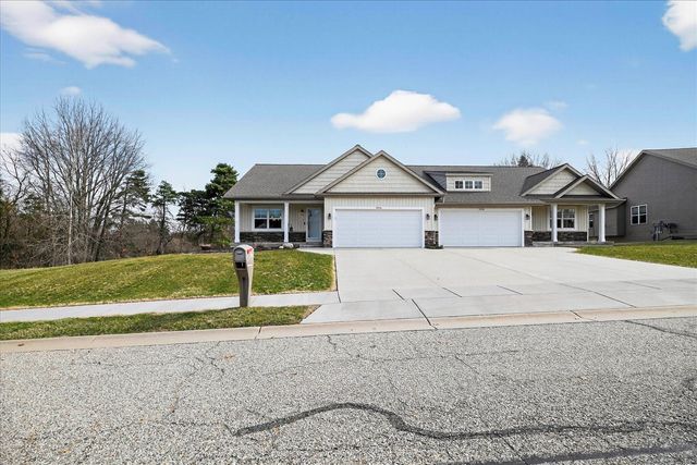 1956 Aspen Valley Lane, Ionia, MI 48846