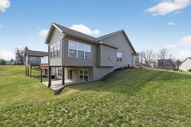 1956 Aspen Valley Lane, Ionia, MI 48846