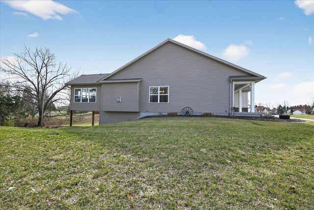 1956 Aspen Valley Lane, Ionia, MI 48846