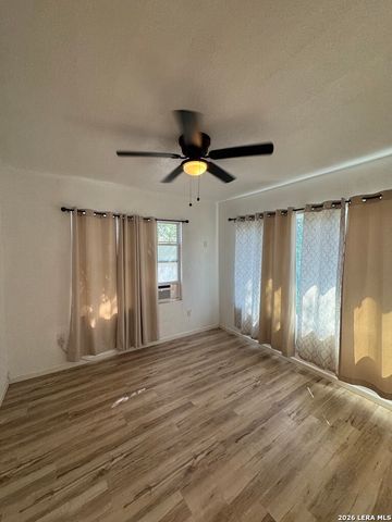 138 PAUL ST, San Antonio, TX 78203