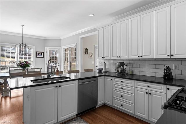 517 Oak Valley Boulevard, Advance, NC 27006