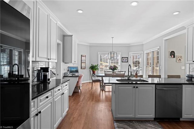 517 Oak Valley Boulevard, Advance, NC 27006