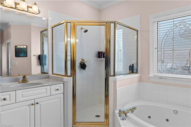 517 Oak Valley Boulevard, Advance, NC 27006