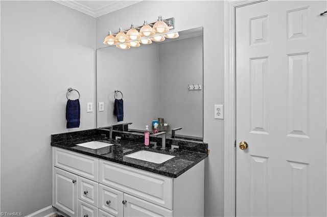 517 Oak Valley Boulevard, Advance, NC 27006