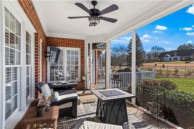 517 Oak Valley Boulevard, Advance, NC 27006