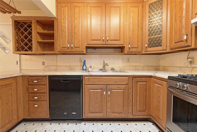 4104 ENGLISH Avenue, Erie, PA 16510