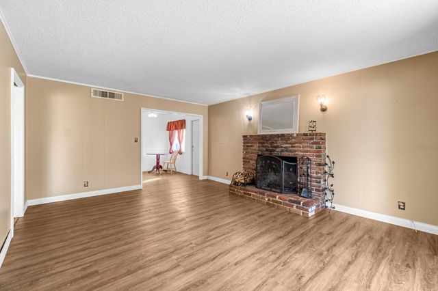 4653 N Fisher Street, Fresno, CA 93726