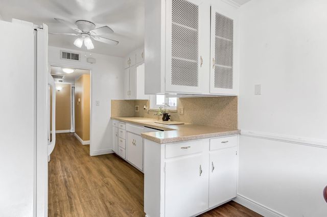 4653 N Fisher Street, Fresno, CA 93726