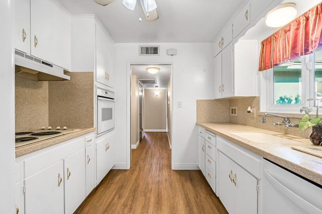 4653 N Fisher Street, Fresno, CA 93726