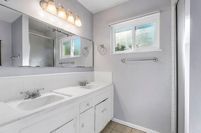 4653 N Fisher Street, Fresno, CA 93726