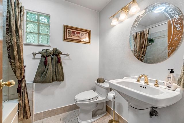 4653 N Fisher Street, Fresno, CA 93726