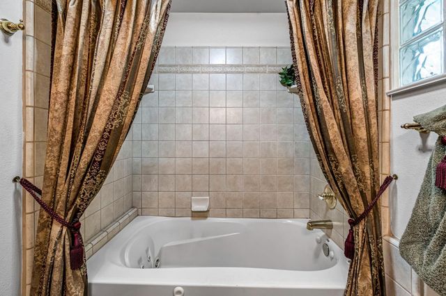 4653 N Fisher Street, Fresno, CA 93726