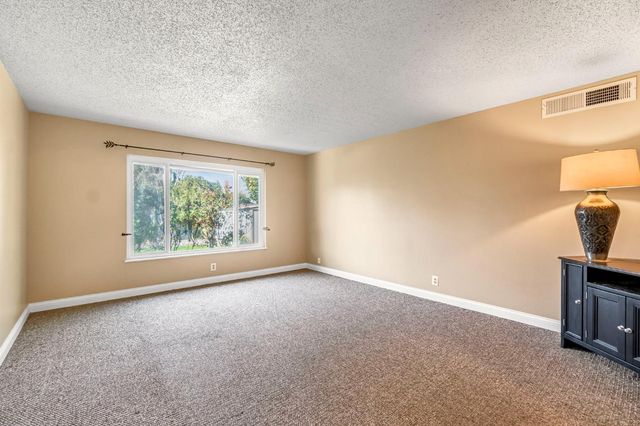 4653 N Fisher Street, Fresno, CA 93726