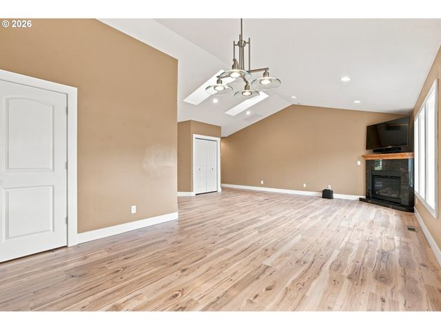 6469 ROBIN HOOD St Se, Salem, OR 97306