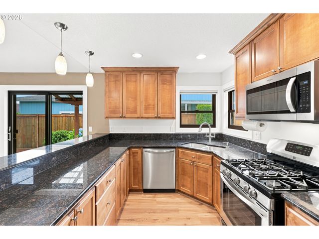 6469 ROBIN HOOD St Se, Salem, OR 97306