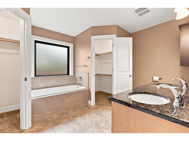 6469 ROBIN HOOD St Se, Salem, OR 97306