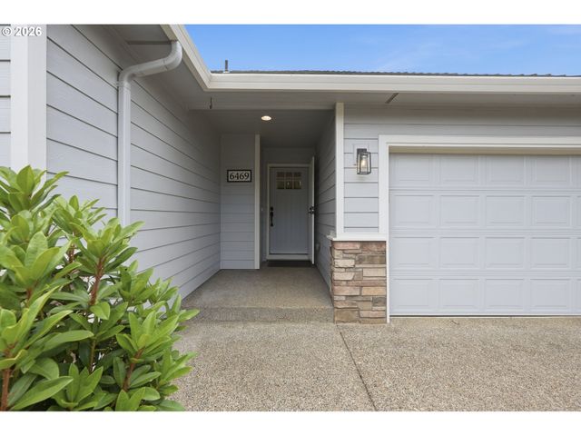 6469 ROBIN HOOD St Se, Salem, OR 97306