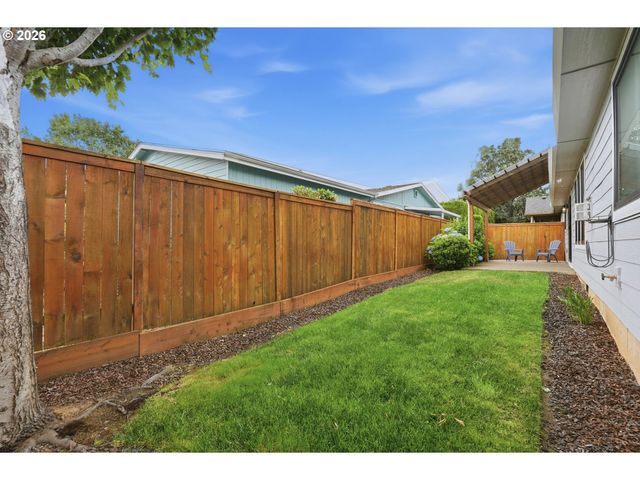 6469 ROBIN HOOD St Se, Salem, OR 97306