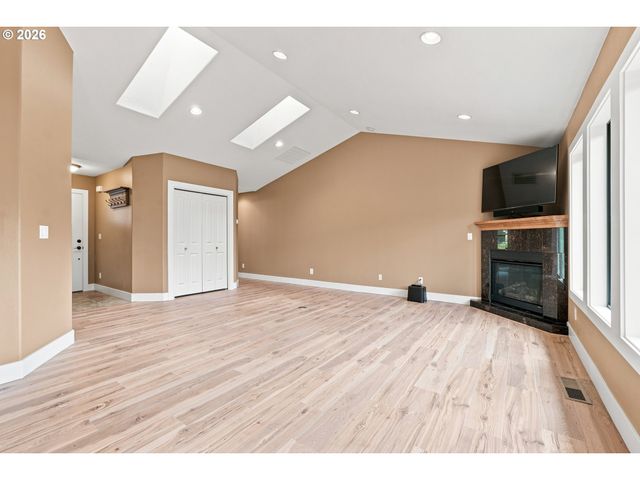 6469 ROBIN HOOD St Se, Salem, OR 97306