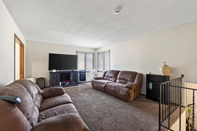 1240 Norton Avenue NE, Fridley, MN 55432