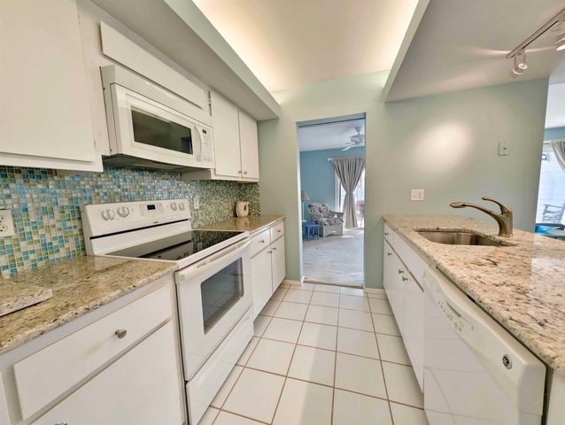 61 Inlet Point Dr Unit 17A, Pawleys Island, SC 29585