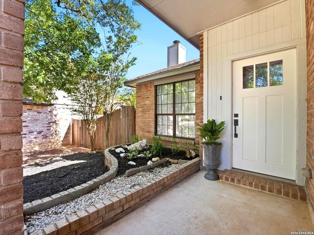 858 Amberstone, San Antonio, TX 78258