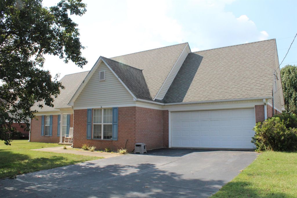 115 WOODSHIRE LN, Brighton, TN 38011