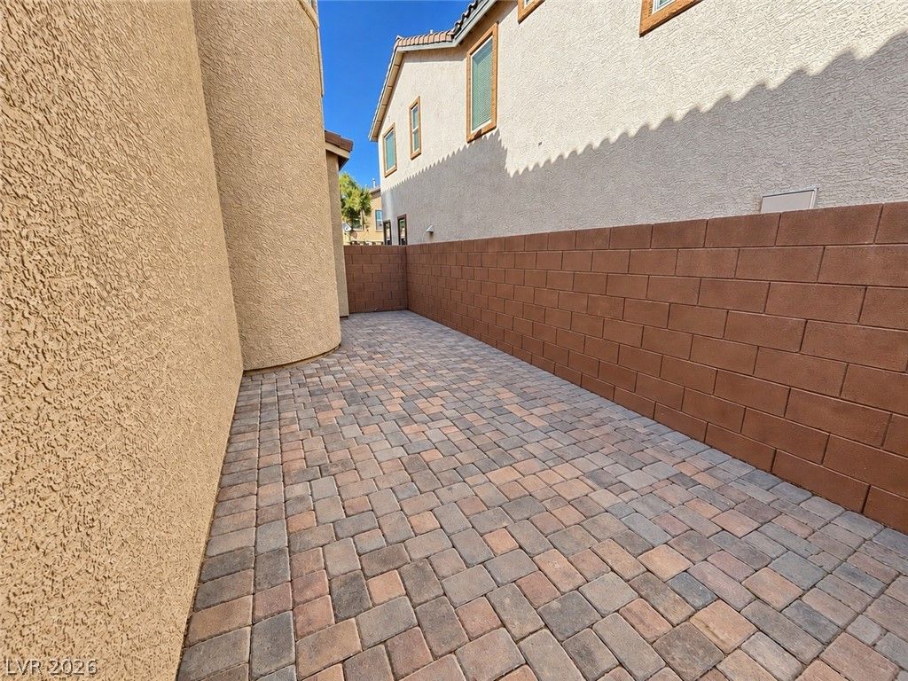 7546 Dobroyd Drive, Las Vegas, NV 89179 — photo 2