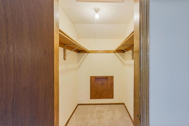 980 Bartlett DRIVE, Oconomowoc, WI 53066
